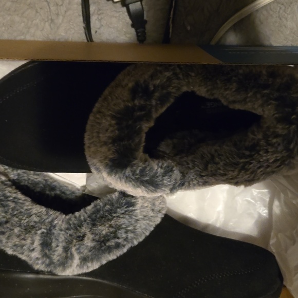 Womens on the go cozies - Picture 2 of 3